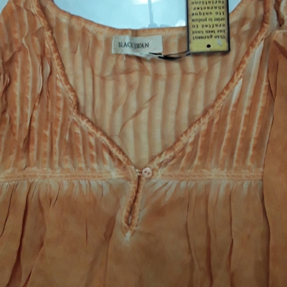 Black Swan pumpkin colored BOHO blouse 🎃🎃🎃 - Picture 3 of 6